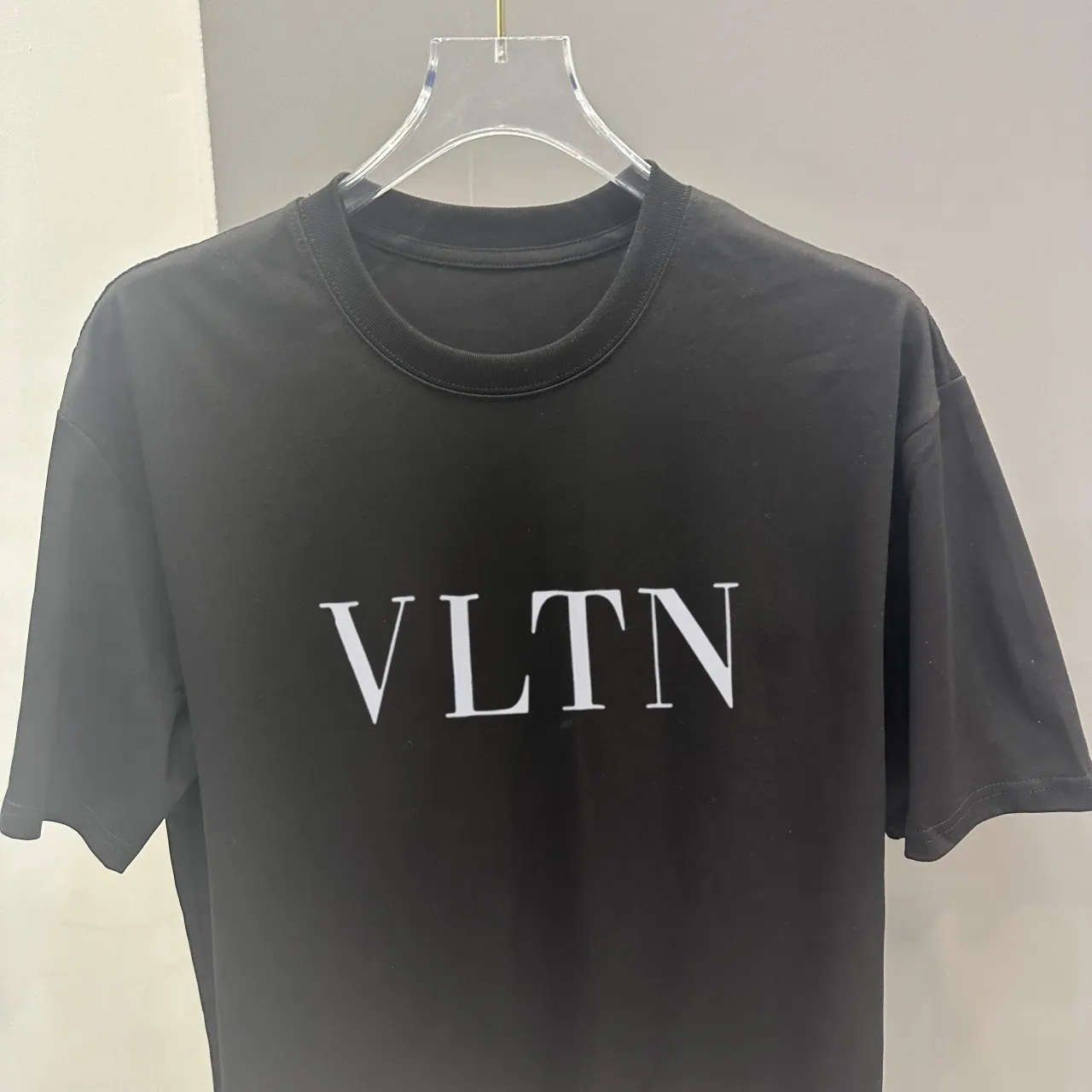 VALENTNO 2024 Classic T 280 ， Breathable ， ， ！ Same Style ：White Black -Size：S M L Xl